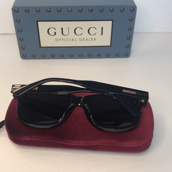 New Authentic- GUCCI Grey Square Men's Sunglasses
GG0824S 005 55 - Picture 16 of 16